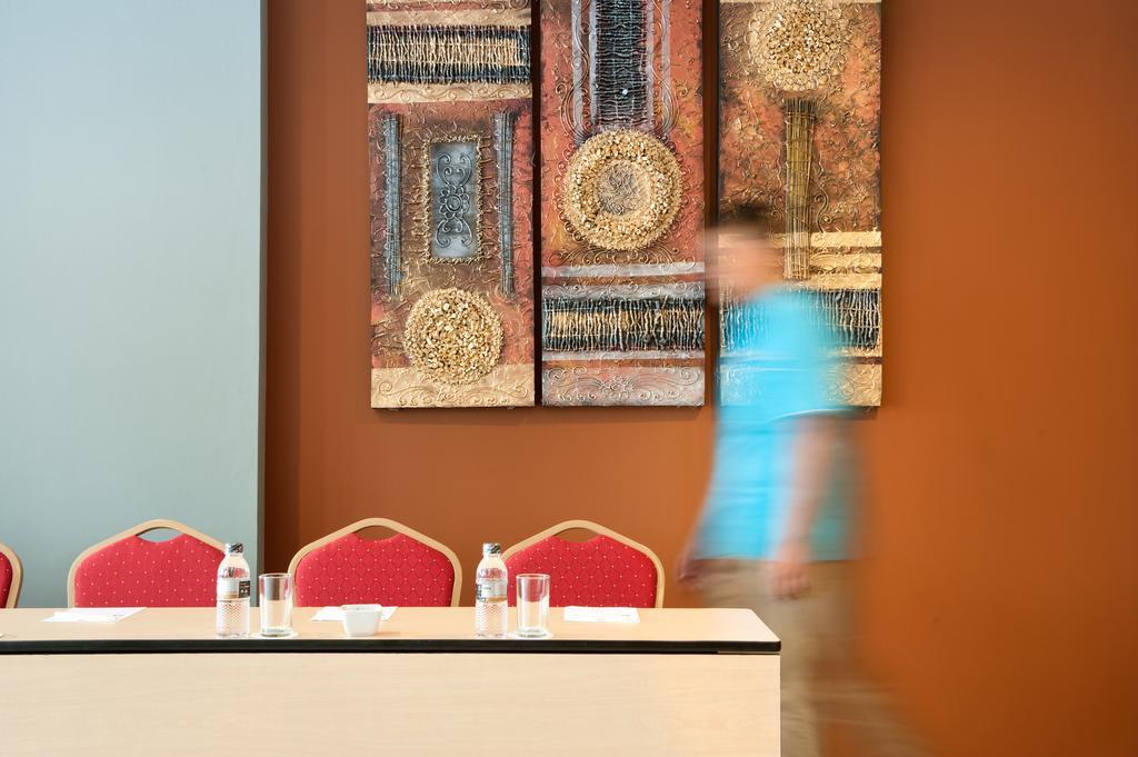 Ibis Budget Jakarta Daan Mogot Esterno foto