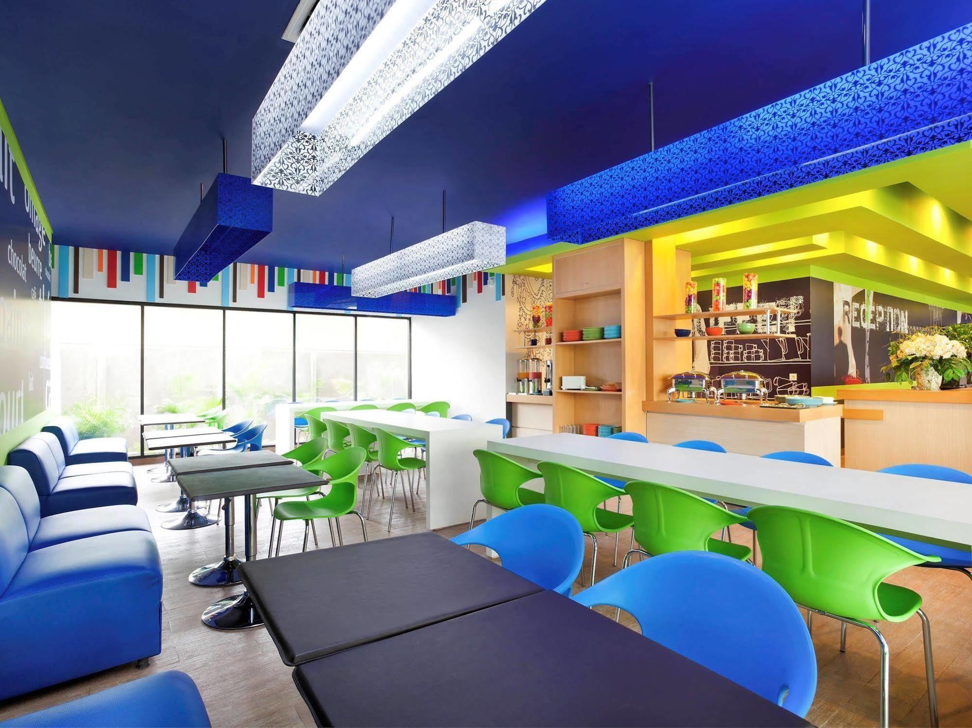 Ibis Budget Jakarta Daan Mogot Esterno foto